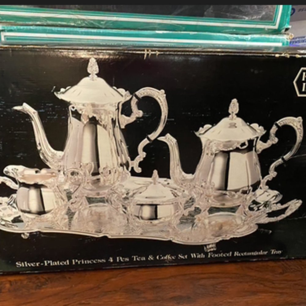 Elegance silver plated 6-piece coffee set.